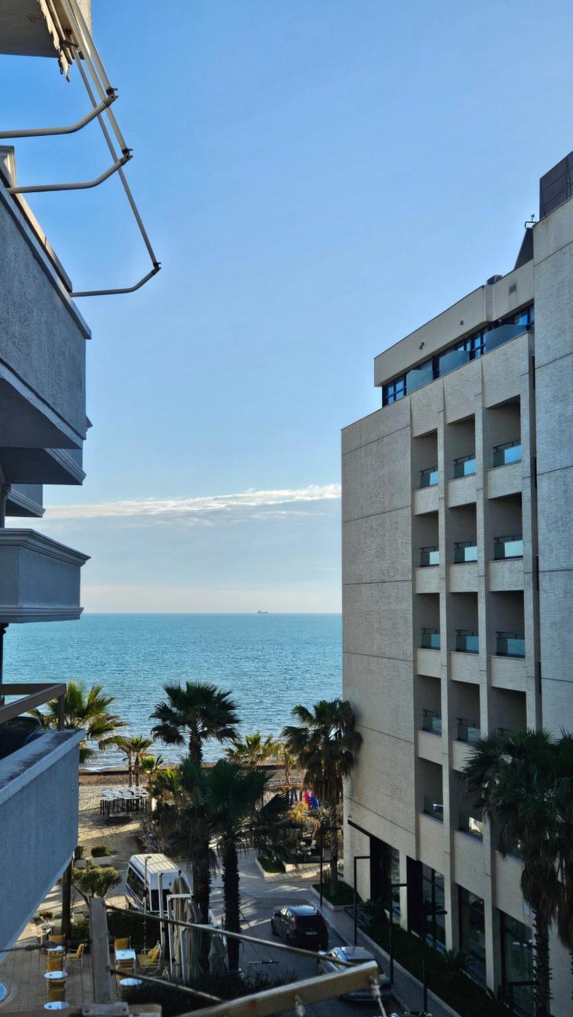 דירות Sea View Apartament. Luxury Area In Durres Beach. מראה חיצוני תמונה