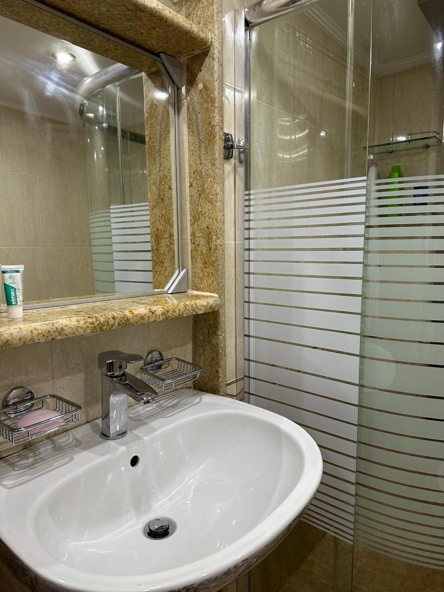 דירות Sea View Apartament. Luxury Area In Durres Beach. מראה חיצוני תמונה