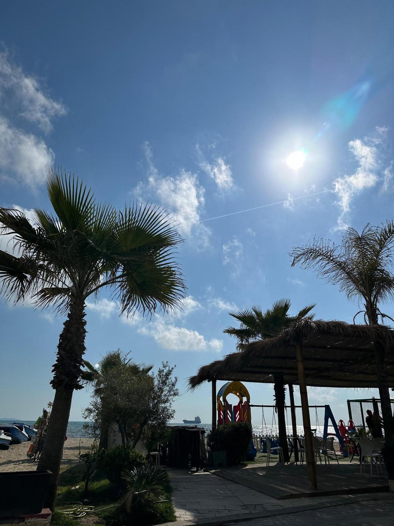 דירות Sea View Apartament. Luxury Area In Durres Beach. מראה חיצוני תמונה