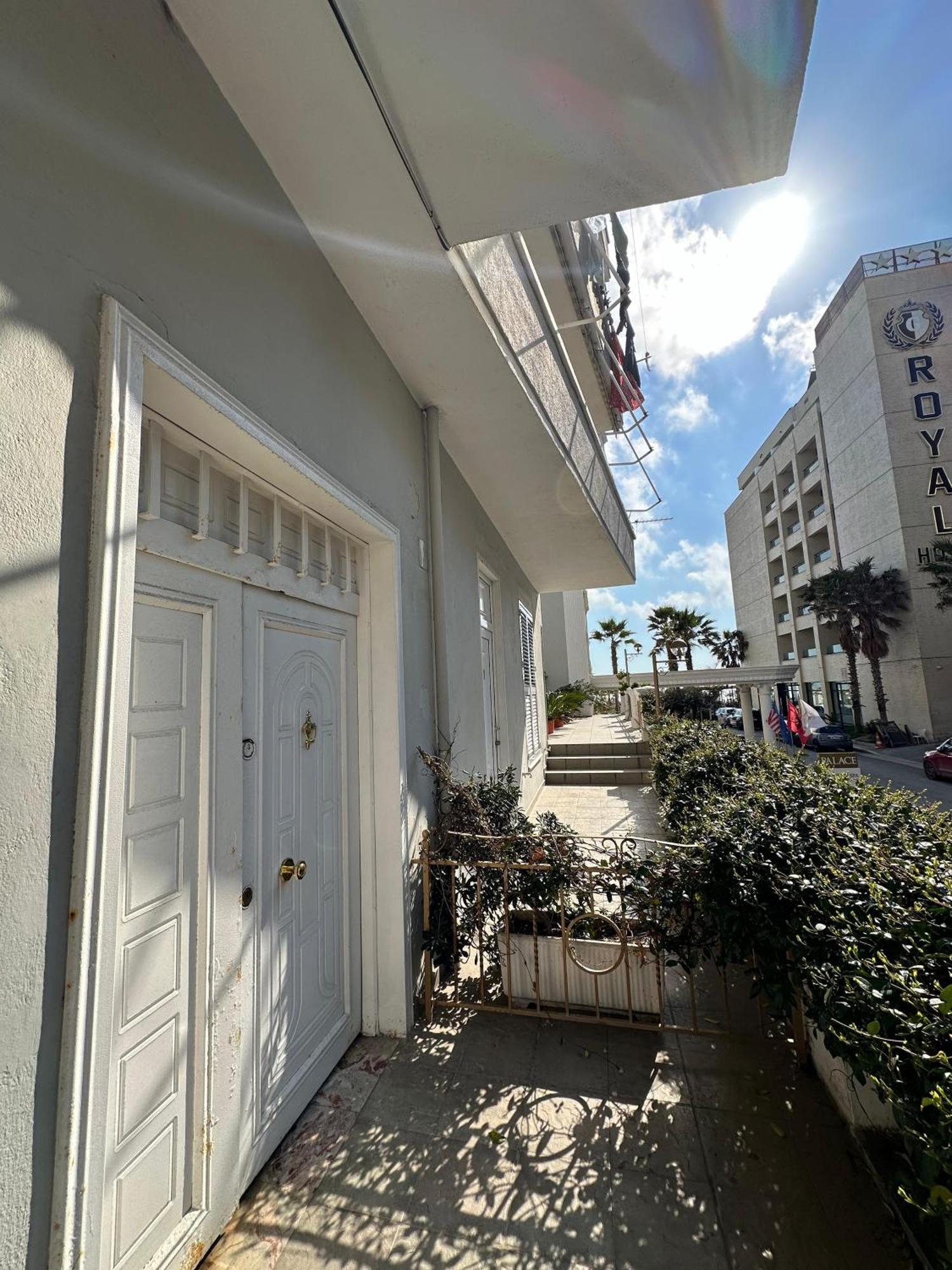 דירות Sea View Apartament. Luxury Area In Durres Beach. מראה חיצוני תמונה